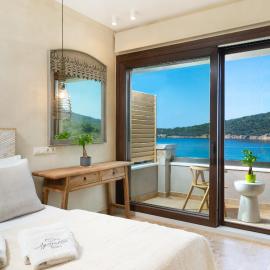 Agorastos Hotel, khách sạn ở Koinira