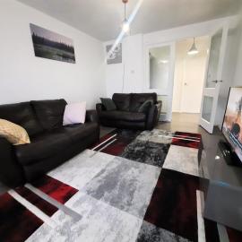 Cozy Apartment with Parking, hotel a Stifford