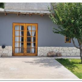 Departamento Luis Vernet, хотел в Раусон