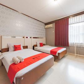 RedDoorz Syariah at Hotel Budi Family, hôtel à Tjiamis