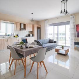 The Twins Apartment 1, hotel en Ampavris