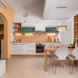 Rona Apartment JM 38, hotel in Vodnjan
