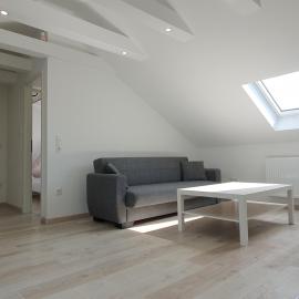 ruhige und moderne 2-Zi. Wohnung