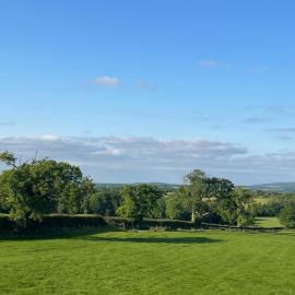 Cozy Bruton Studio with Stunning Views, hotel in Bruton