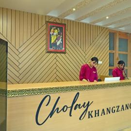 Cholay Khangzang