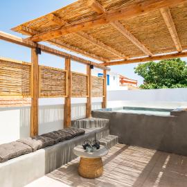House Marigo Suites, hotel em Koskinou