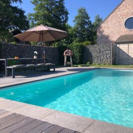 landelijke villa met zwembad en gezellige openhaard, hotel sa Zemst