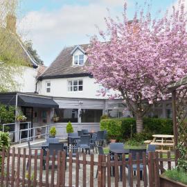 Bell by Greene King Inns, hotel v destinaci Thetford