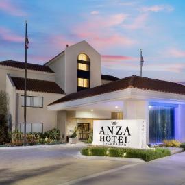 The Anza-a Calabasas Hotel, ξενοδοχείο σε Καλαμπάσας