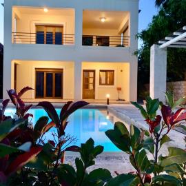 Aggelos and Thisbe Chania Suburbs Sea View Guest House