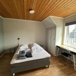 Rom til leie, hotel in Svolvær