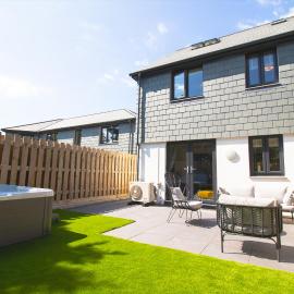 Huckleberry - Premium, Hot Tub, x2 Parking, Farm Shop Next door, Private Cornish Lane โรงแรมในนิวคีย์