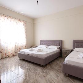 Vila Zisi Himare, hotel a Himare