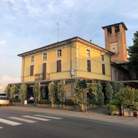 Locanda Da Romano, hotel em Cadeo