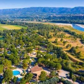 Séjour inoubliable en Provence, camping 3 étoiles、ラ・ロック・ダンテロンのホテル