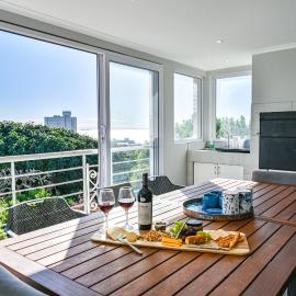 Kings Beach Cottages、ポートエリザベスのホテル