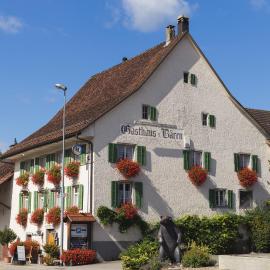 Gasthaus zum Bären, hotel en Bözen