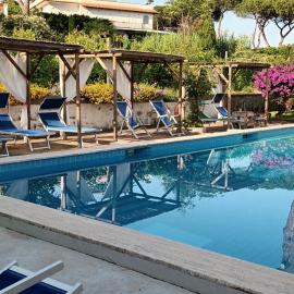 Villa Olivia Residence Ischia - nel Verde con Piscine e Vista Mare, hotel u gradu 'Forio di Ischia'