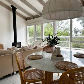 Seaview Treehouse - three minute walk to the beach, hotel a Lorne
