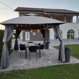 Apartma Relax, hotel din Prestranek