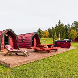 Saare Paadiküla, hotel en Veskiküla