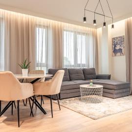 Platinum 1BD with Workspace and Private Parking by Flat Managеr