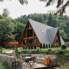 Campulung Chalet A Frame، فندق في كيمبولونغ