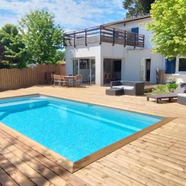 Le Chêne Vert - Grande Villa familiale avec piscine - Bassin d'Arcachon, hotel in Arès