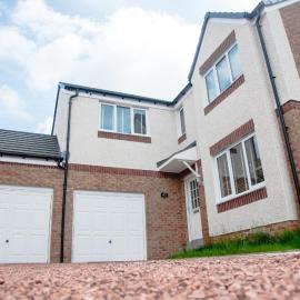 Beautiful 5 Bedroom House in Glasgow, hotel in Cambuslang