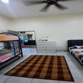 Hostel KLIA، فندق في سيبانغ