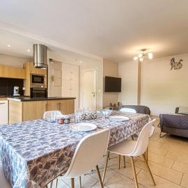 Apartment Les Jardins de Phebus by Interhome