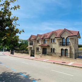 Apartamentos Palacio Alemar, khách sạn ở Loredo
