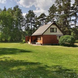 Petronių sodyba