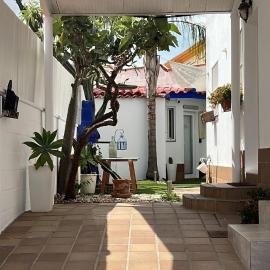Beach-Goretti House
