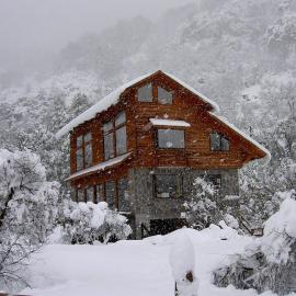 Cabañas Borde Rio Las Trancas, Hotel in Nevados de Chillan