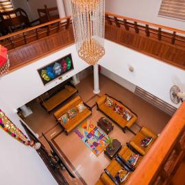 Parudeesa - Luxurious Palace look with pool-Near CBD - Kerala - India with Breakfast, viešbutis mieste Kāladi