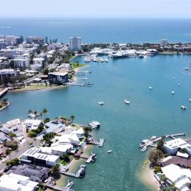 Mooloolaba Escape / Waterfront Luxury Living