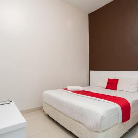 RedDoorz Syariah near Taman Air Mancur Bogor, hotell i Bogor