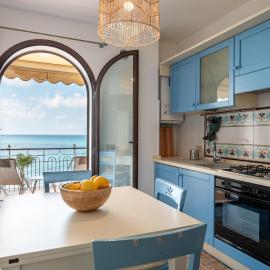 Arcipelago Seafront Apartments, Fronte Mare a Capo d'Orlando, Hotel in Capo dʼOrlando