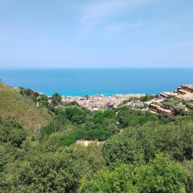 Vista mare rooms, hotel em Gasponi
