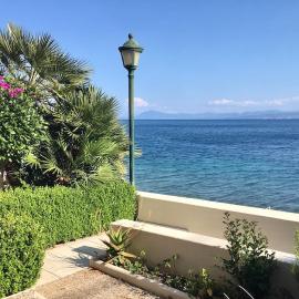 EviaXL Studios, Hotel in Khronia