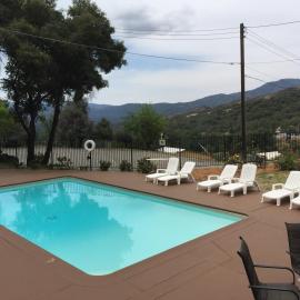 Mountain Trail Lodge and Vacation Rentals, Hotel in Oakhurst