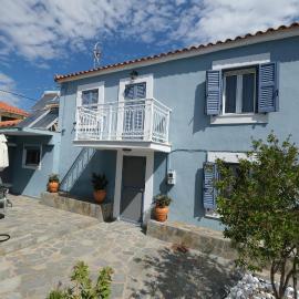 Anemoessa Mesonet, hotel Romanóban