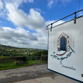 The Stable Springmount Accommodation, hotel in Dromara