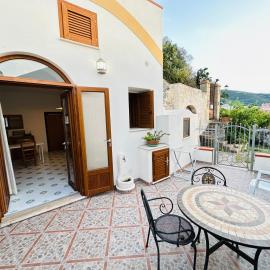 La Donzella - Immobilevante, hotel sa Ponza