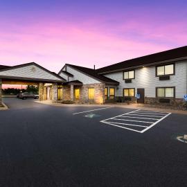 Best Western Derby Inn, hotel di Eagle River