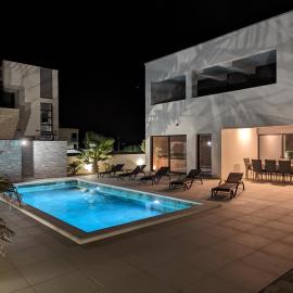Innova TravelVir - Villa SunSet