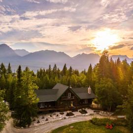 Moberly Lodge, хотел в Голдън