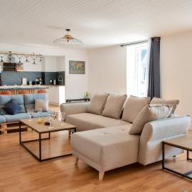 À 100m du port de Loctudy, bel appartement pour 6, hotel Loctudyben