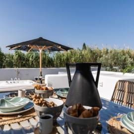 Arsenis Luxury Villas, hotel di Plaka